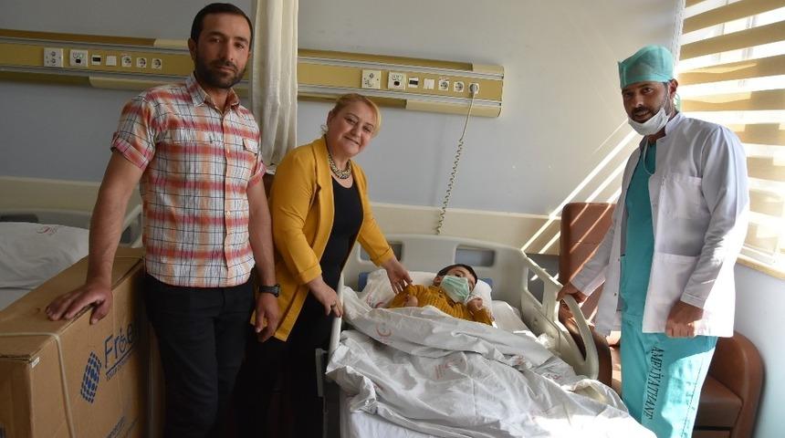 Minik Yusuf tekerlekli sandalyeye kavuştu