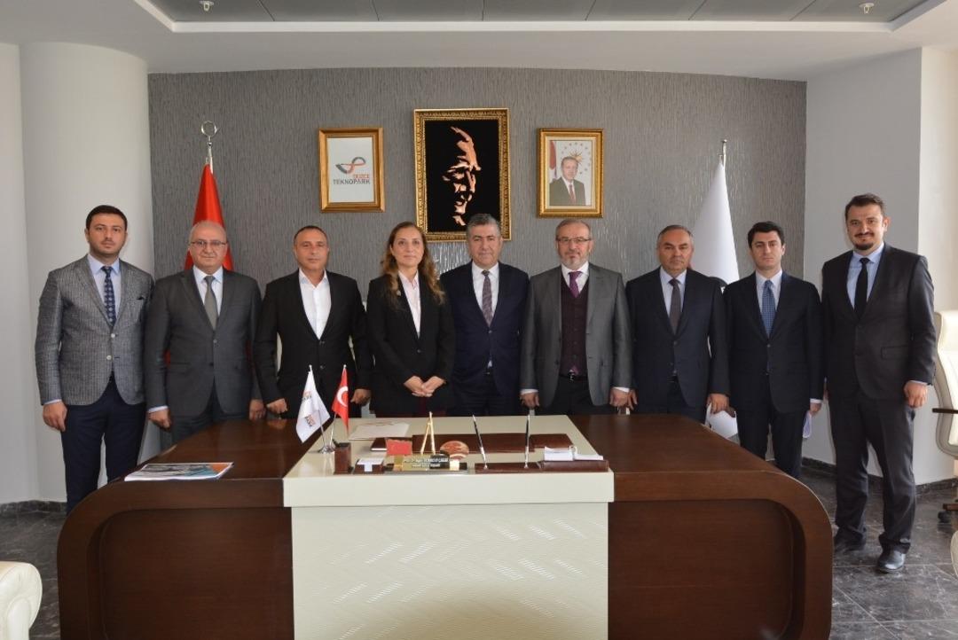 Sanayi ve Teknoloji Bakan Yardımcısı D&ouml;nmez Teknopark&rsquo;ı ziyaret etti