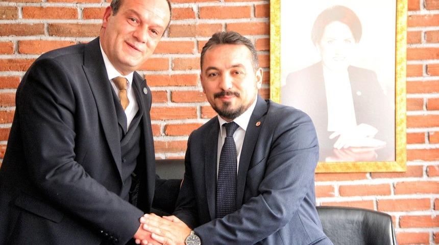 İYİ Parti&rsquo;nin yeni il başkanı Eryılmaz g&ouml;revi devraldı