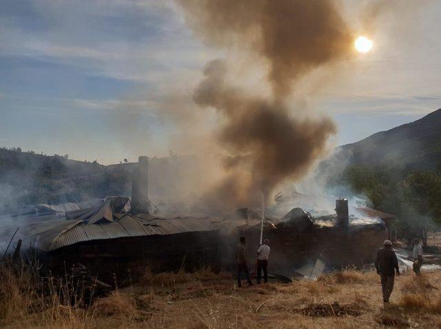 Tunceli'de, Kılıçdaroğlu'nun doğduğu ev yangında küle döndü