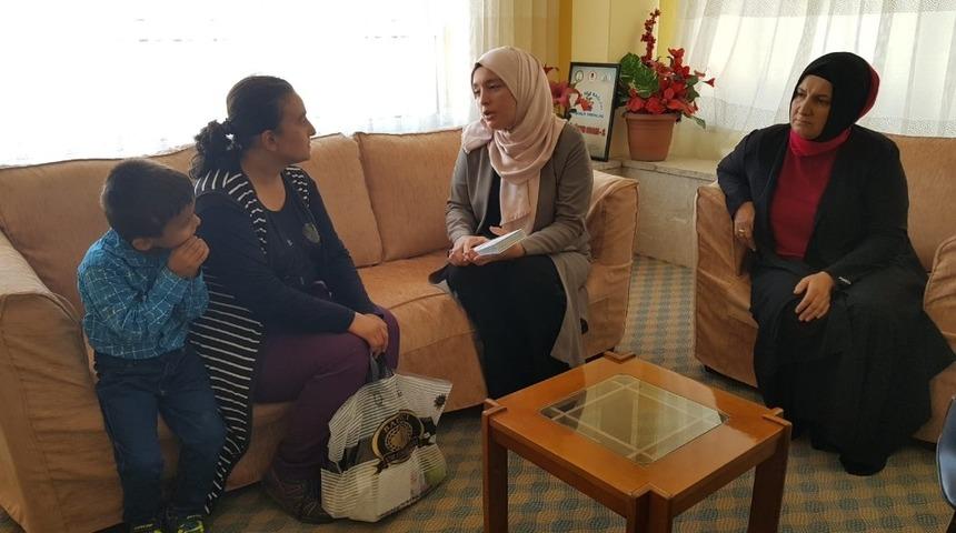 Kırıkkale’de 100 aileye nakit ve kıyafet yardımı