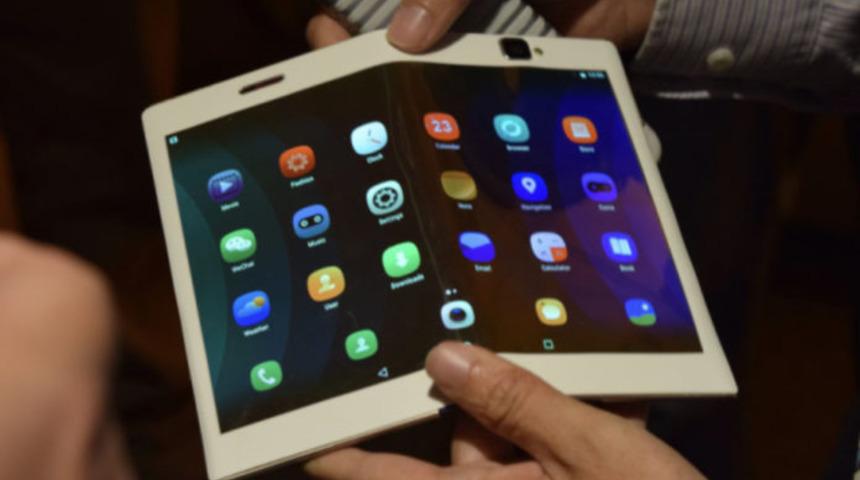 Lenovo katlanır ekranlı telefon mu hazırlıyor?