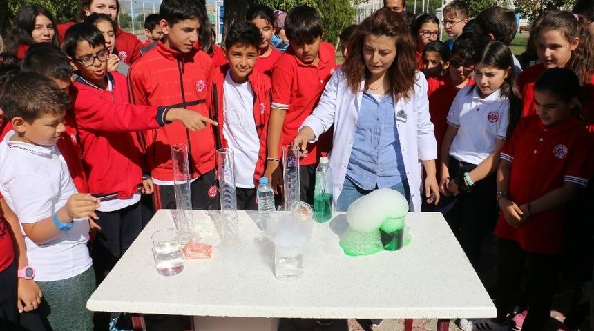 C&Uuml; Vakfı Okulları&rsquo;nda &rsquo;Mucitler ve Araştırmacılar Haftası&rsquo; kutlandı