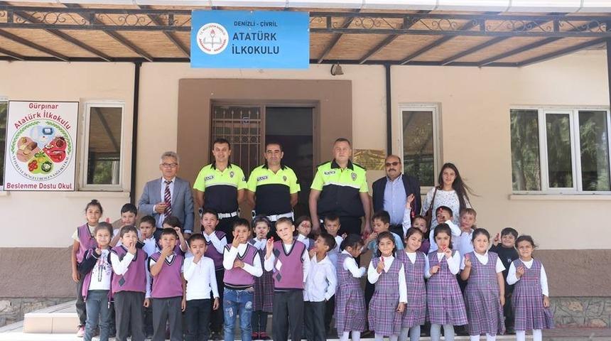 &Ouml;ğrencilere Trafik Eğitimi Veriliyor