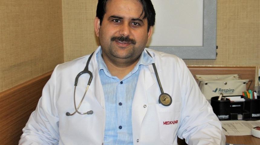 Uzman Dr. Azar, &ldquo;Astımı tetikleyen en başlıca nedenlerden biri sigaradır&rdquo;