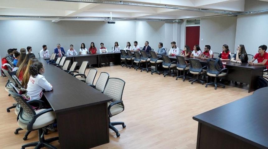 Şampiyon milliler Ege&rsquo;yi tercih etti