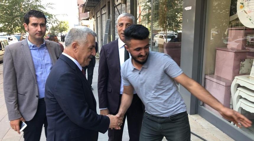 AK Parti milletvekilleri esnafla buluştu