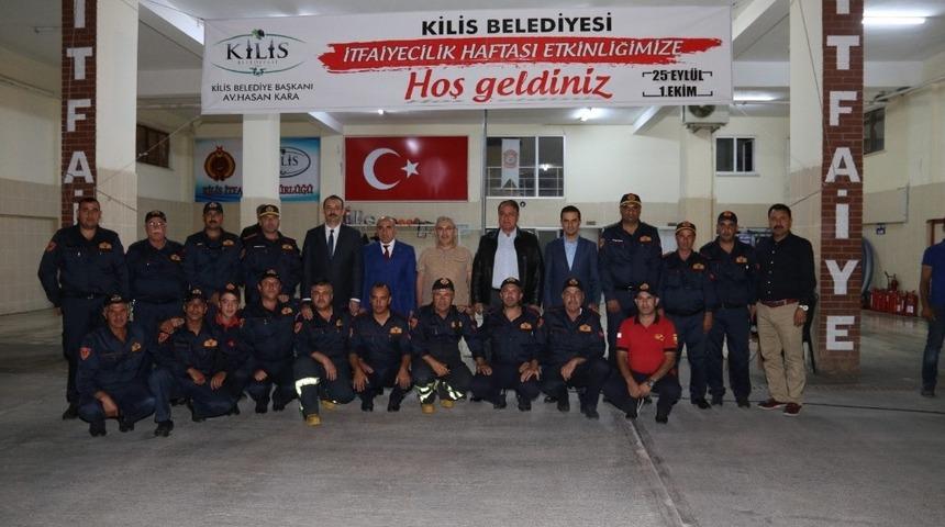 Protokol &uuml;yeleri itfaiyeciler ile bir araya geldi