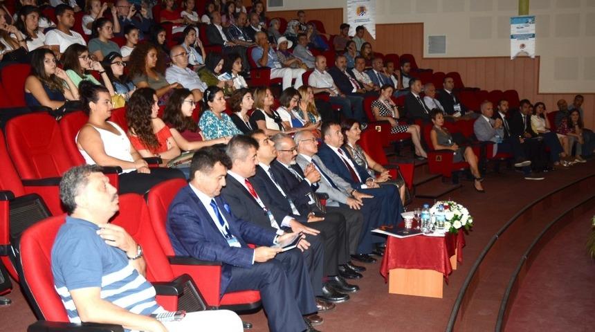 ME&Uuml;&rsquo;de &rsquo;Turizmin Geleceği&rsquo; kongresi