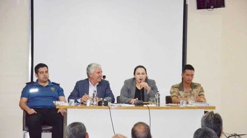 Kaymakam Nazlı Demir muhtarlarla bir araya geldi