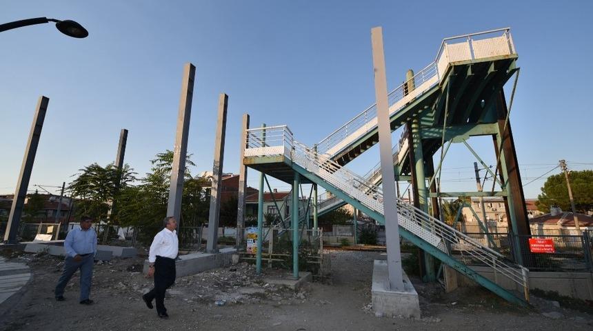 Vatandaş istedi Yunusemre yeniliyor