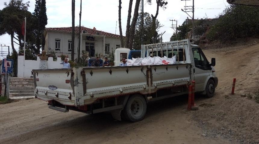 S&ouml;ke&rsquo;de &ccedil;am kozalaklarını izinsiz toplayanlar yakalandı