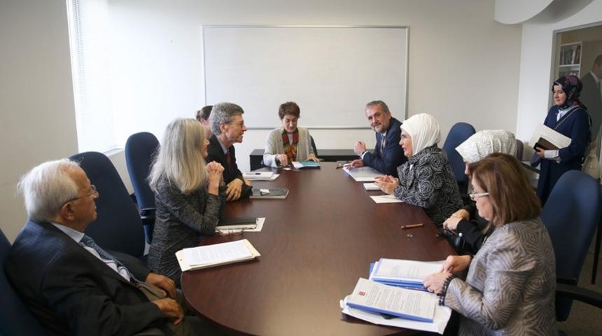 Şahin, Emine Erdoğan ile Amerika&rsquo;da sıfır atık projesini g&ouml;r&uuml;şt&uuml;