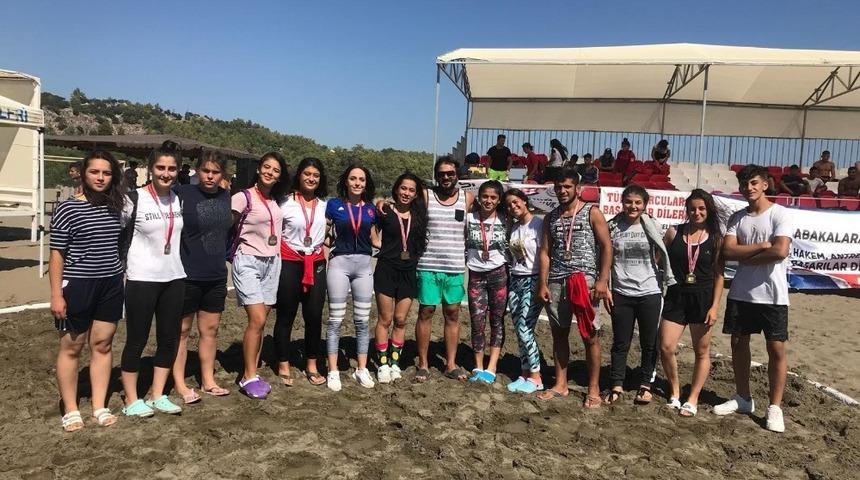 Kepez’e 3 altın, 6 gümüş, 2 bronz madalya