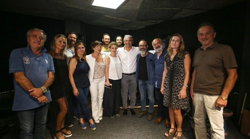 İş ve siyaset d&uuml;nyasından isimler orkestra kurdu