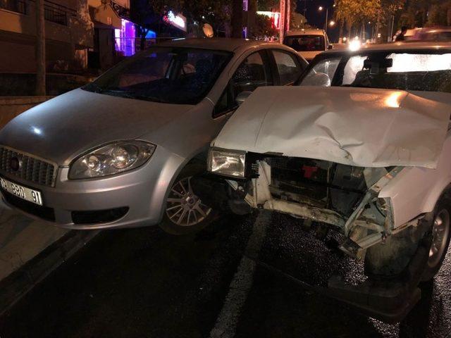 Kuşadası’nda trafik kazası, 1 yaralı