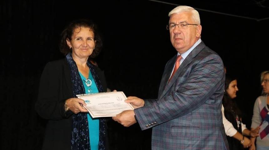 Kursiyerlere sertifikaları verildi