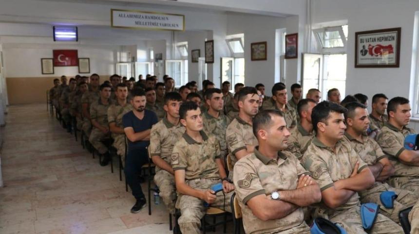 Madde bağımlılığını &ouml;nleyici tedbirler bilin&ccedil;lendirme eğitimi verildi