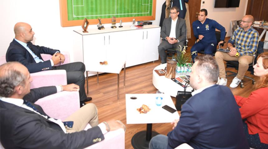 Tolunay Kafkas Fenerbahçe heyetiyle bir araya geldi