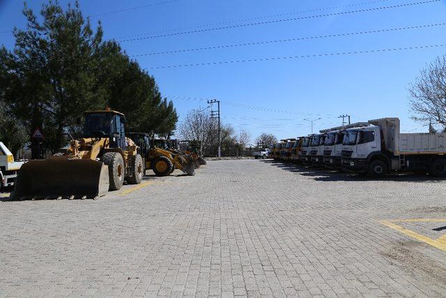 Efeler Belediyesi tropikal fırtınaya karşı tedbirlerini aldı