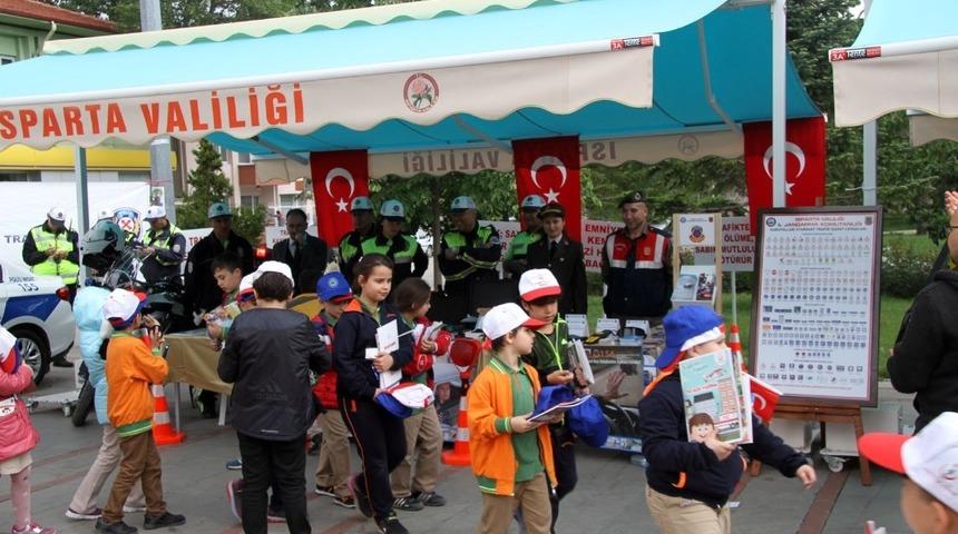 Jandarma&rsquo;dan &ldquo;Bu yolda hep birlikteyiz&rdquo; projesi