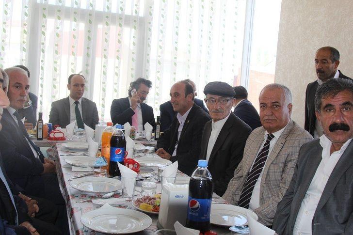 Başkale Spor Kulübünden kaynaşma yemeği G2