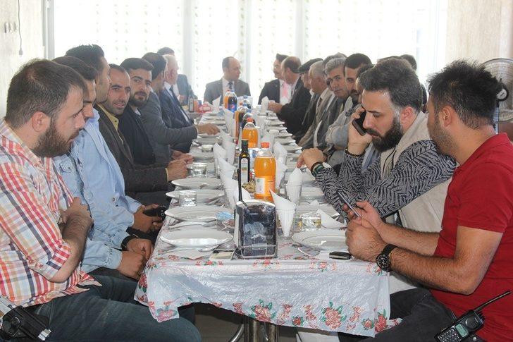 Başkale Spor Kulübünden kaynaşma yemeği G5