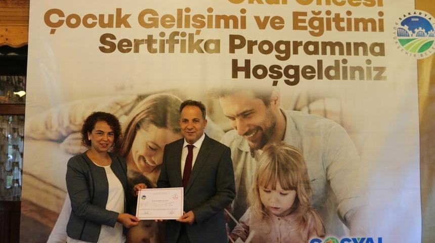 &Ccedil;ocuk Gelişimi Eğitiminde sertifika heyecanı
