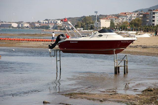 Deniz suyu çekildi, vatandaşlar deprem sinyali zannetti