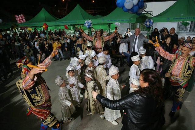 Erenköylü çocuklar için sünnet şöleni