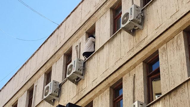 Derslerinin kötü olduğu iddiasıyla intihara kalkıştı