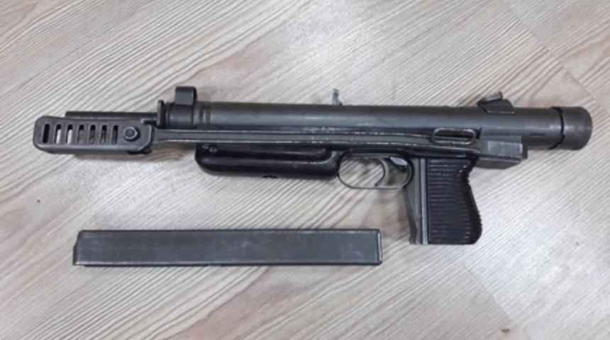 &Ccedil;orum'da ter&ouml;r &ouml;rg&uuml;tlerinin eylemlerde kullandığı otomatik tabanca ele ge&ccedil;irildi