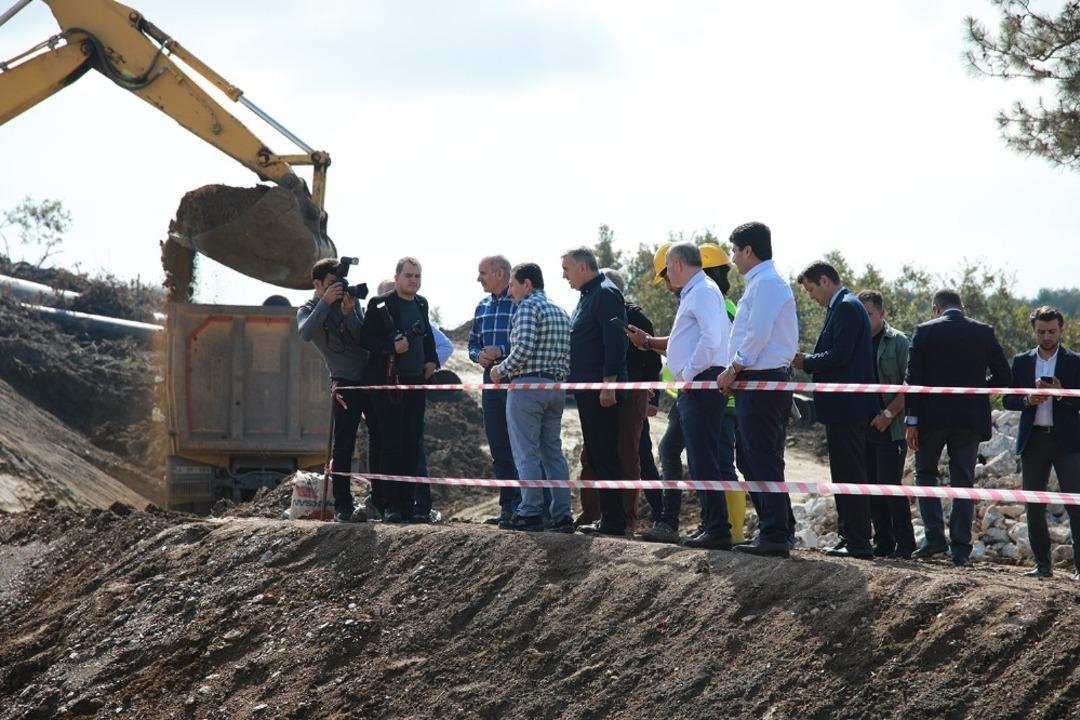 Vali Balkanlıoğlu: &ldquo;Ak&ccedil;ay Barajı T&uuml;rkiye&rsquo;ye &ouml;rnek bir proje&rdquo;