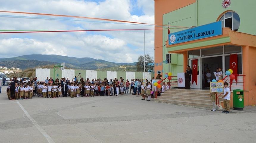 M&uuml;d&uuml;r Camg&ouml;z, yeni eğitim yılını değerlendirdi