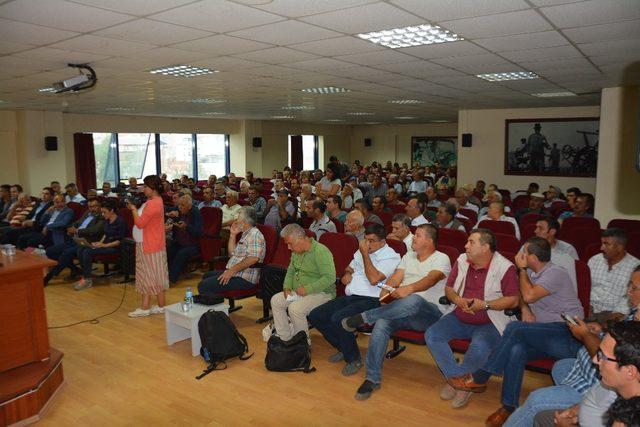 Pamuğun durumu ve sorunları Söke’de masaya yatırıldı