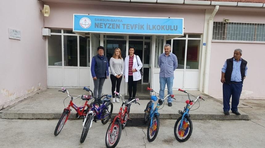Bisikletliler Derneğinden 10 kırsal okula bisiklet bağışı