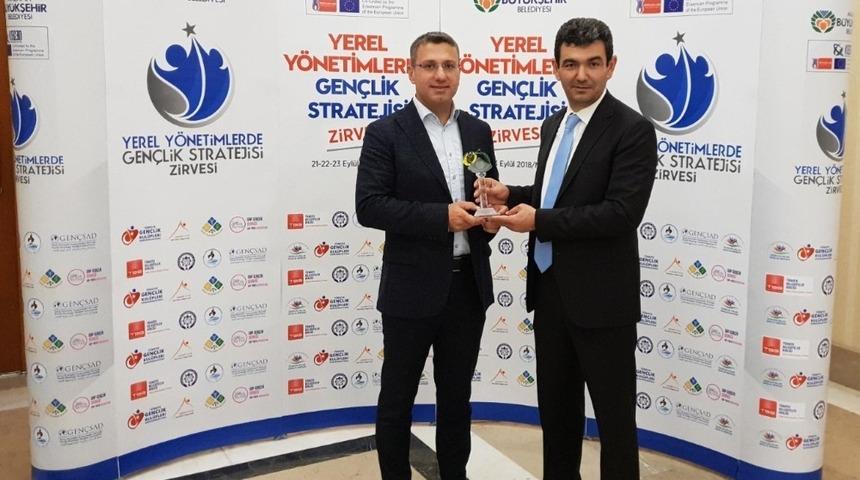 Kılavuz Gen&ccedil;lik Modeli gen&ccedil;lerden beğeni topladı