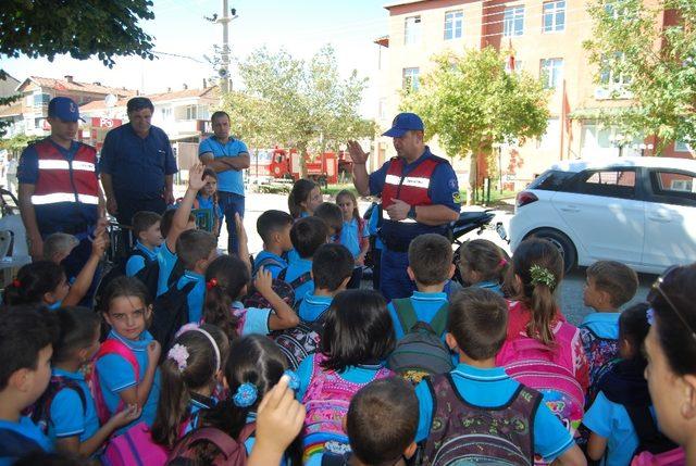 Malkara jandarma trafikten öğrencilere seminer