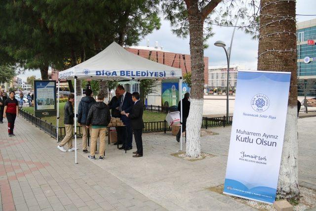 Başkan Işık, aşure dağıttı