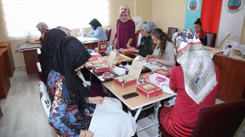 Siirt&rsquo;te bayanlara y&ouml;nelik kurslar başladı