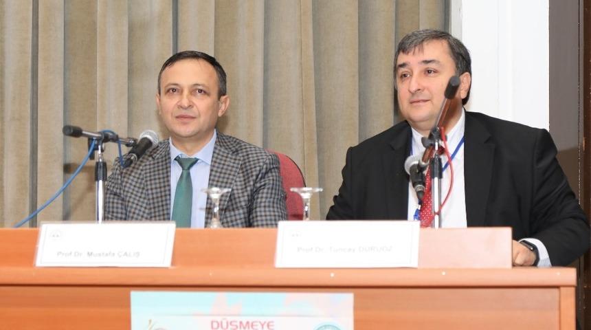 &lsquo;&ldquo;D&uuml;şmeye &Ccedil;ok Y&ouml;nl&uuml; Bakış 2&rsquo; sempozyumu devam ediyor