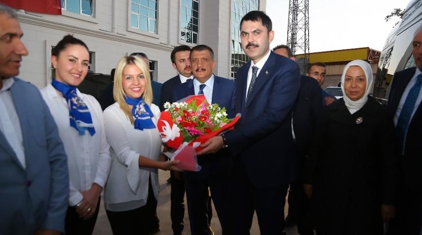 Bakan Kurum, Battalgazi&rsquo;de yapılan hizmetleri inceledi