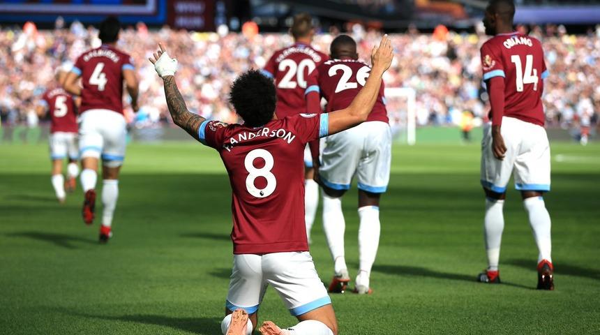 ManU'ya bir darbe daha!