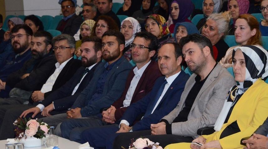 AK Parti Eyl&uuml;l Ayı İl&ccedil;e Danışma Toplantısı yapıldı