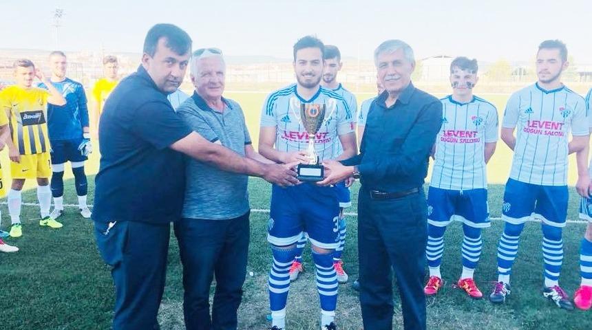 Tun&ccedil;bilek&rsquo;te kupa sevinci