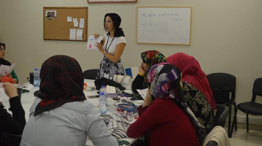 Kartepe&rsquo;de Suriyeli kadınlara sağlık eğitimi
