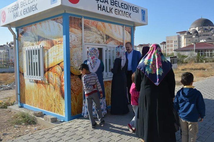 Tuşba’da halk ekmeğe büyük ilgi G5