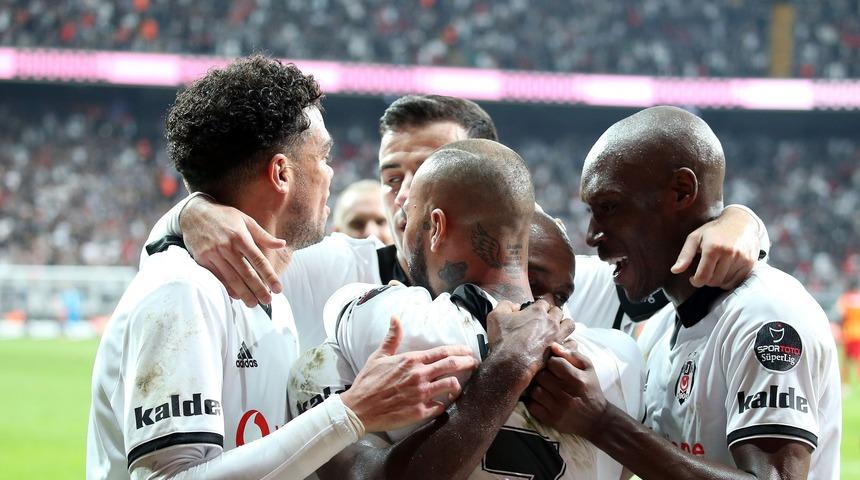 Kartal evinde kanatlandı