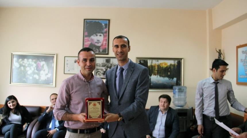 Dinar&rsquo;da adliye personellerine veda t&ouml;reni