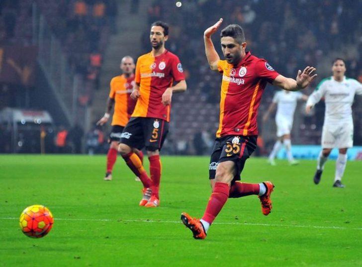 Sabri Sarıoğlu: Hakemlere karşı hırçındım. Annemin eleştirileri sayesinde 2-3 senedir düzeldim.